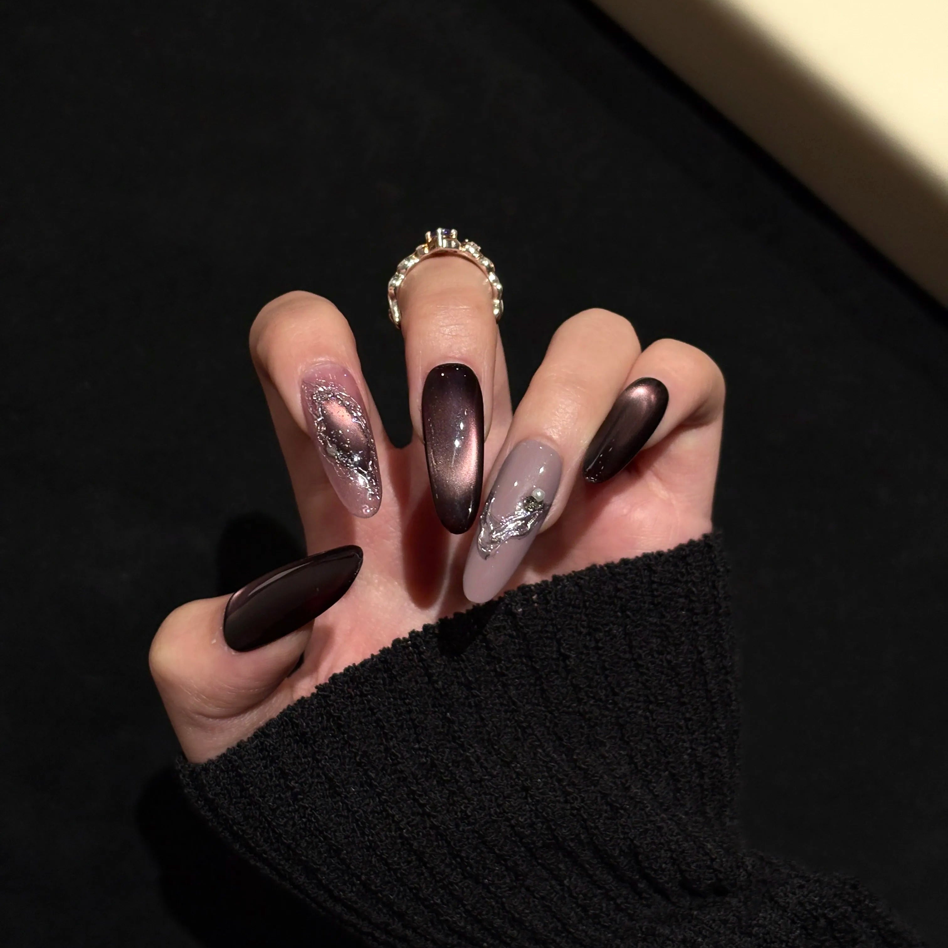 Siva Nail, Velvet Eclipse, Burgundy Chrome Handmade Press on Nails