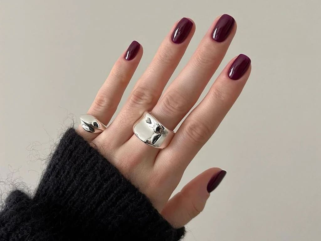 Best Burgundy Coffin Nails in 2025
