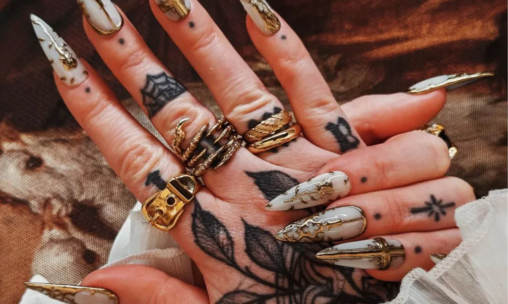 Vintage Baroque Press On Nails – Handmade Reusable Luxury
