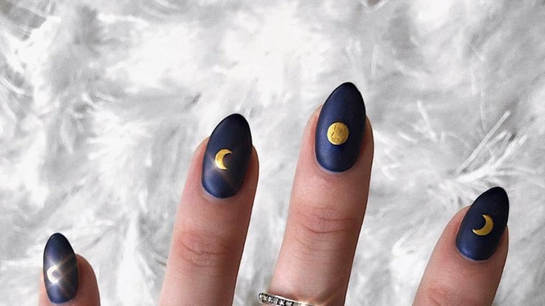 Midnight Splatter Press-On Nails – Black & Gold Abstract Design | Handmade by Siva Nail