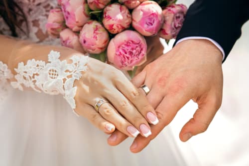 The 5 Wedding Day Nail Tips Every Bride Needs to Know