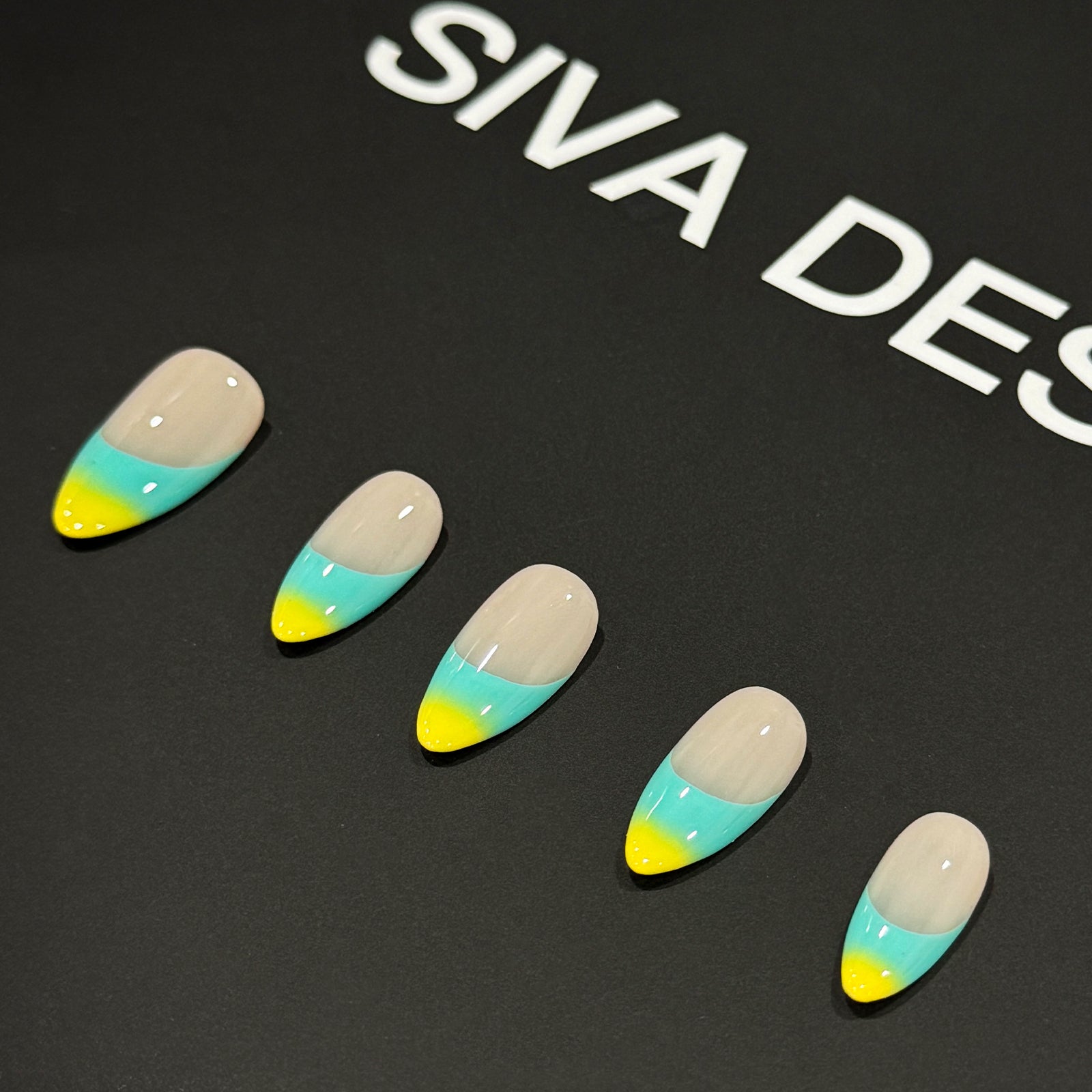 Siva Nail, Tropical Ripple, Vibrant Summer Acrylic Press on Nails