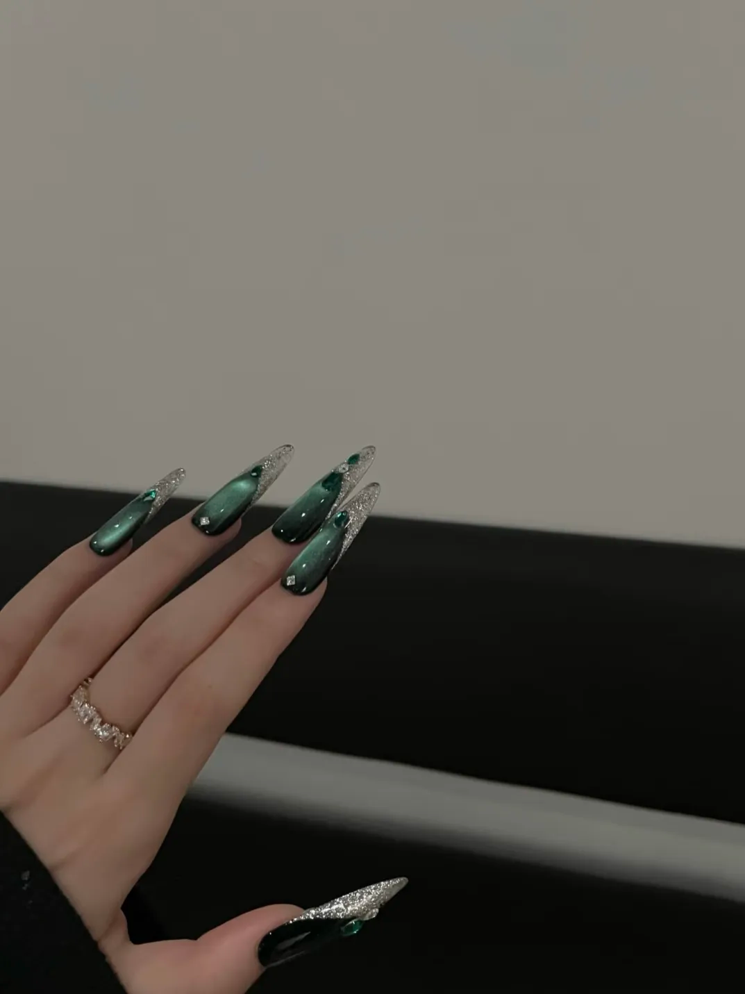 Siva Nail, Emerald Ombre Glitter - tipped Handmade Press on Nails
