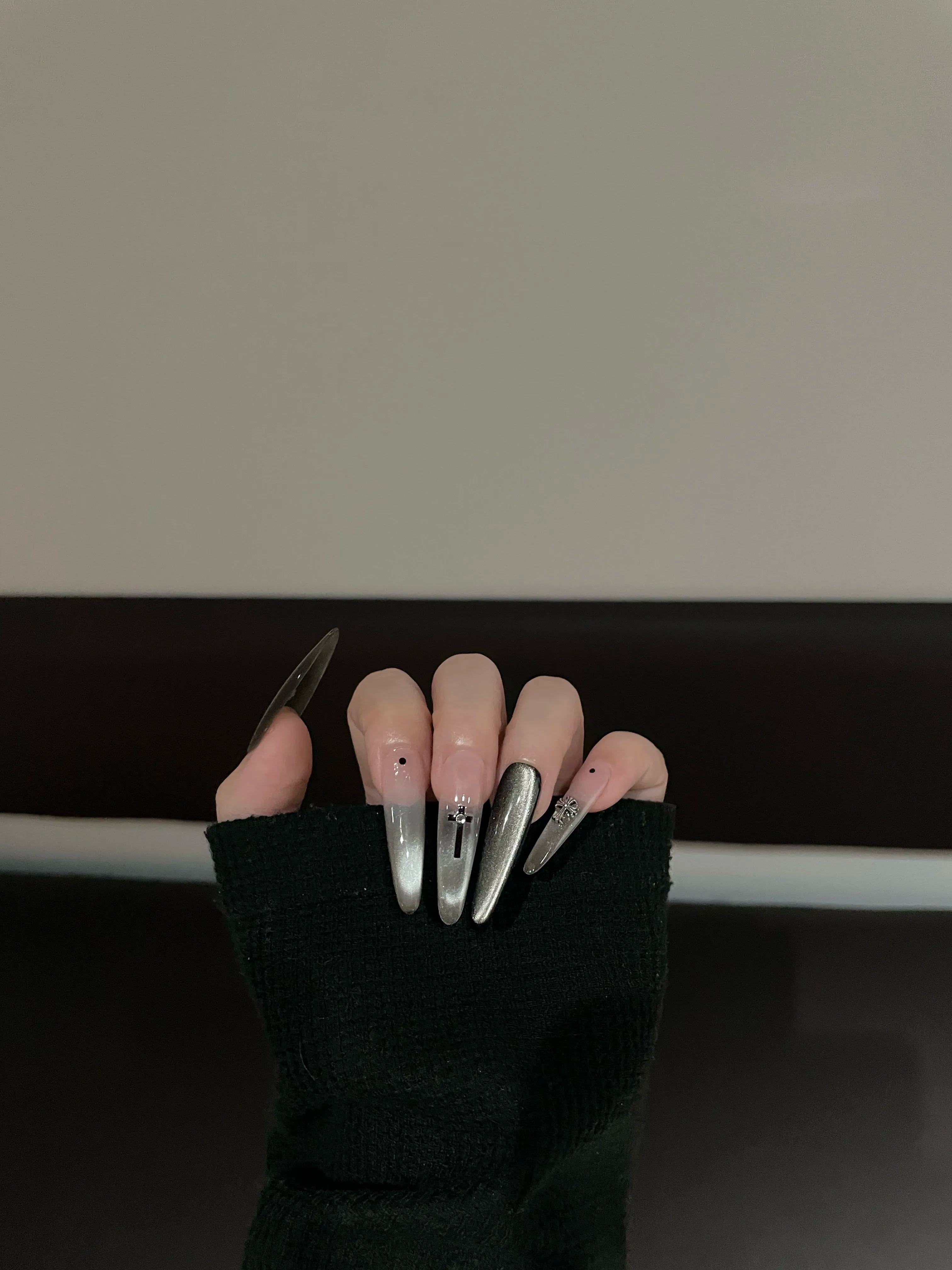 Siva Nail, Edgy Silver - Black Accent Handmade Press on Nails