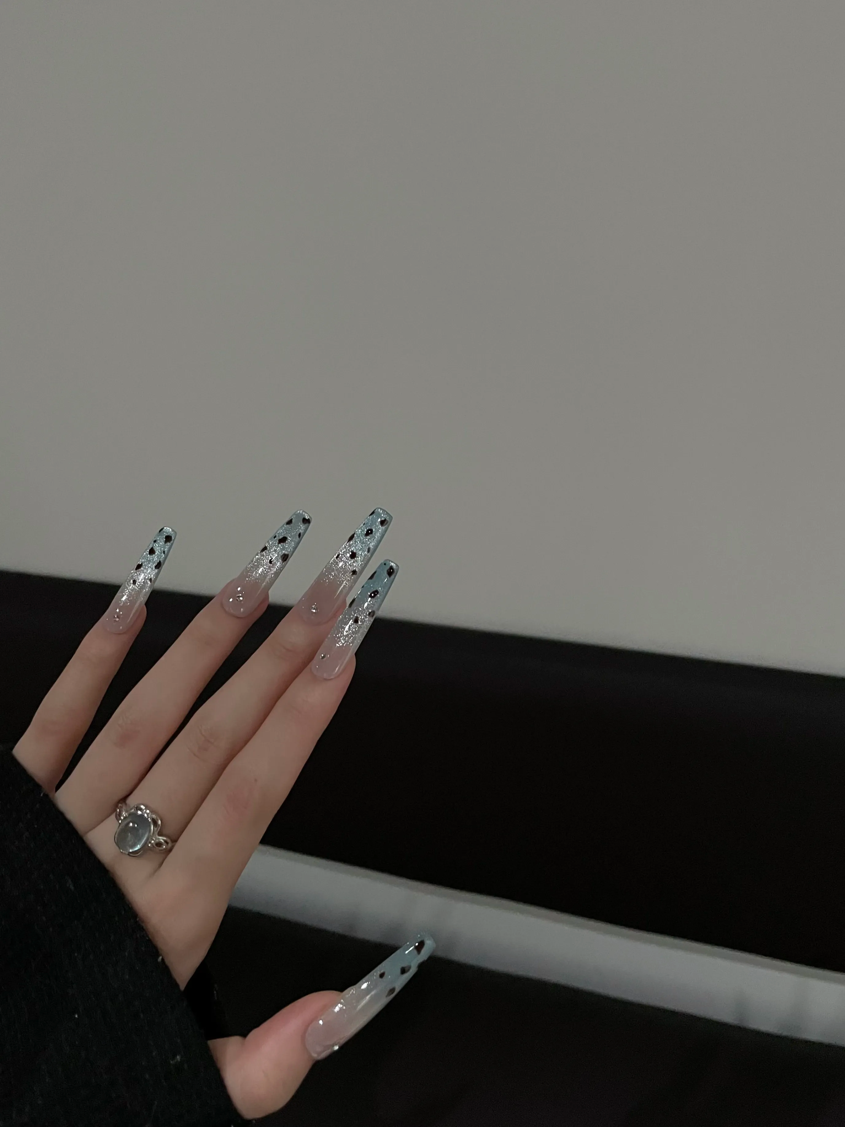 Siva Nail, Blue - Tinted Dot & Glitter Handmade Press on Nails