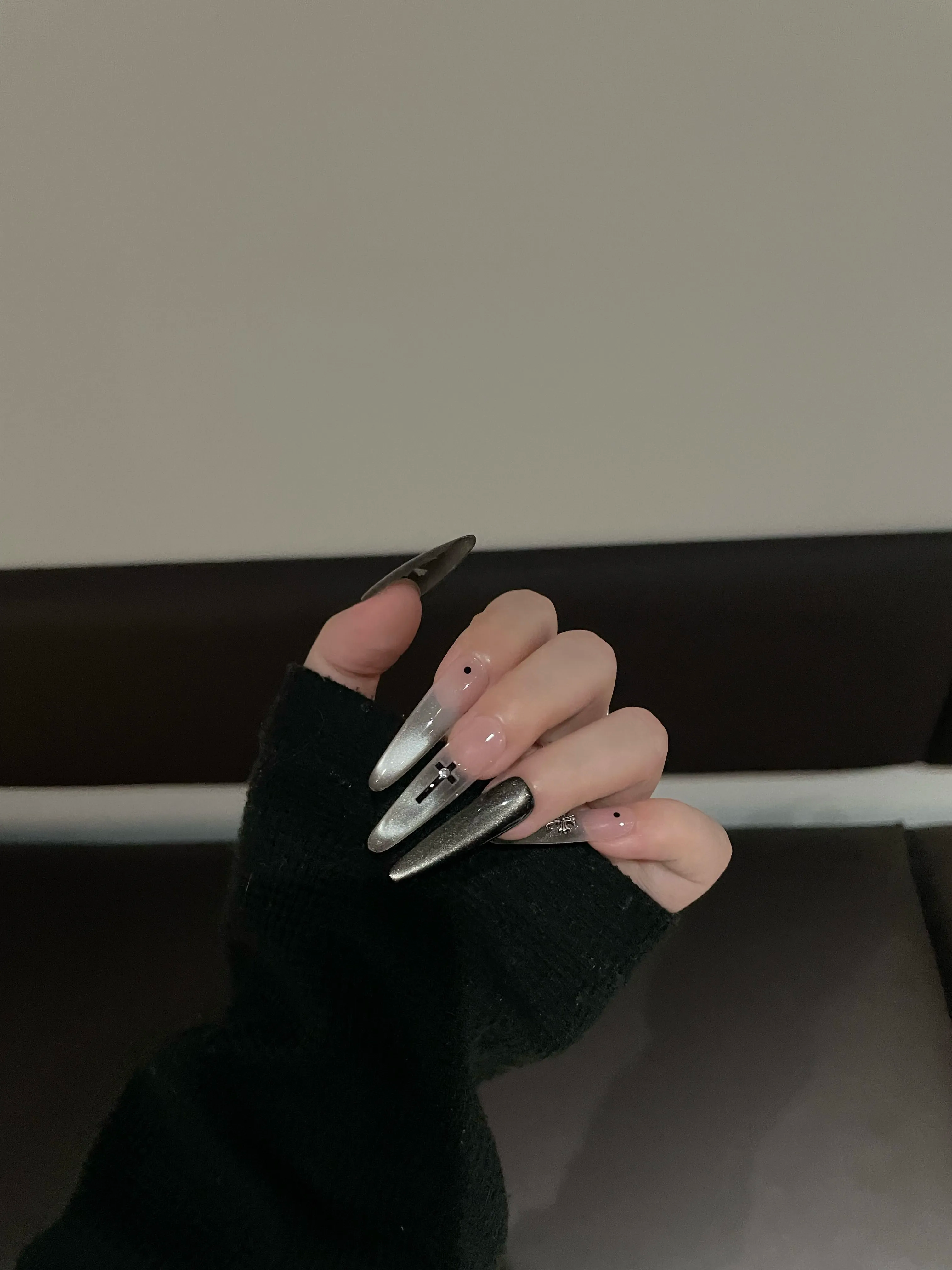 Siva Nail, Edgy Silver - Black Accent Handmade Press on Nails