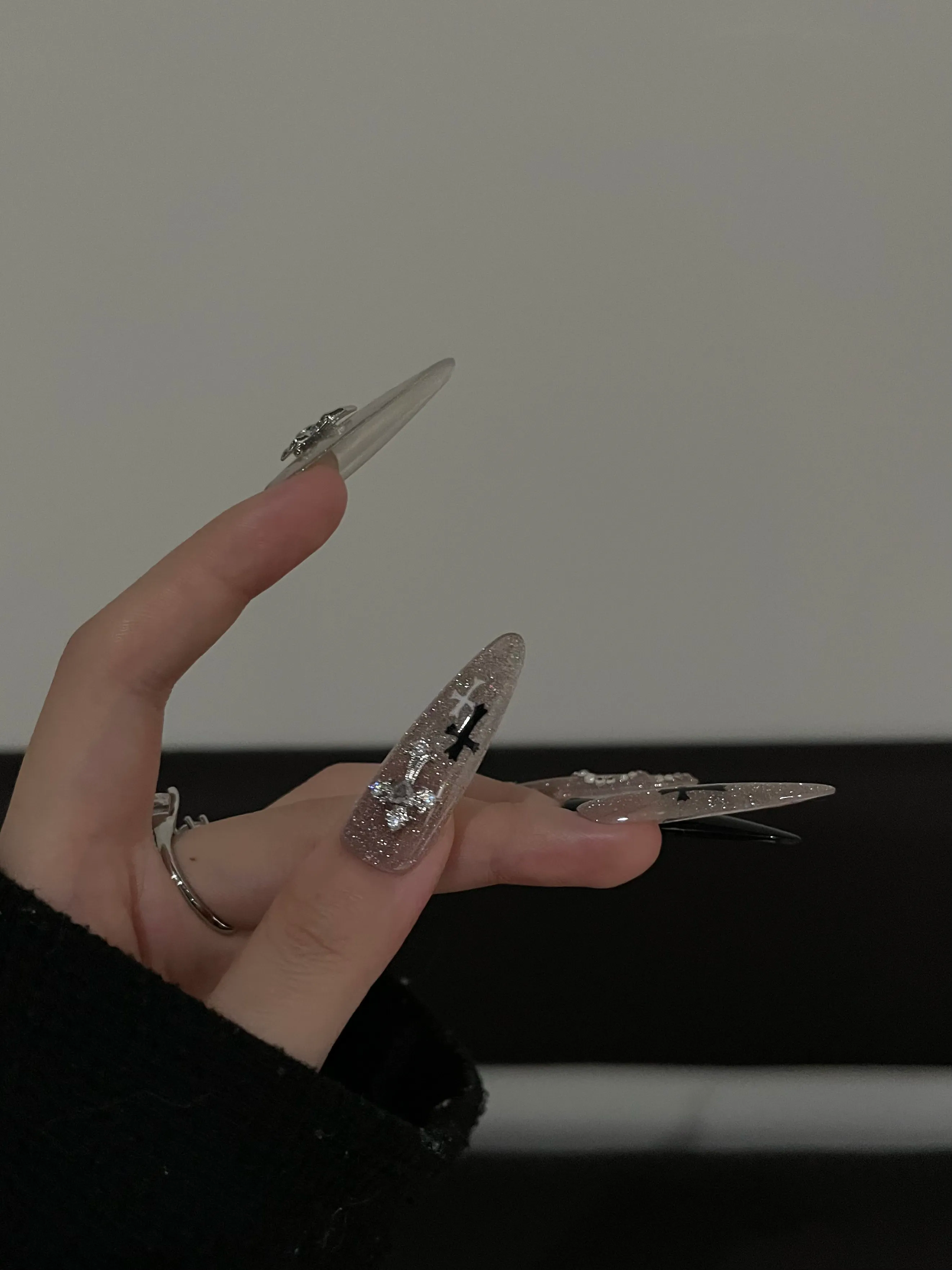 Siva Nail, Silver - Black Bling - Accent Handmade Press on Nails