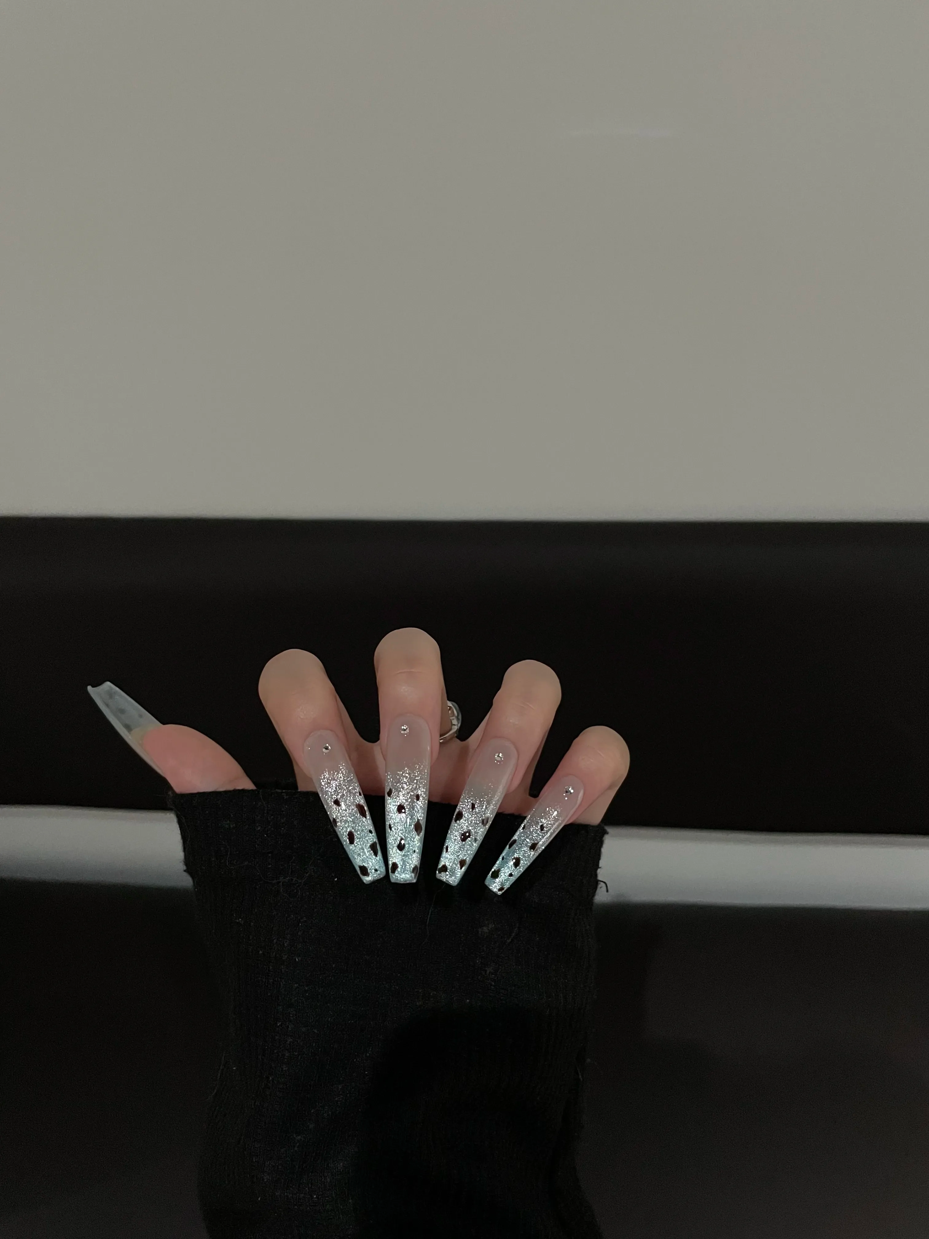Siva Nail, Blue - Tinted Dot & Glitter Handmade Press on Nails