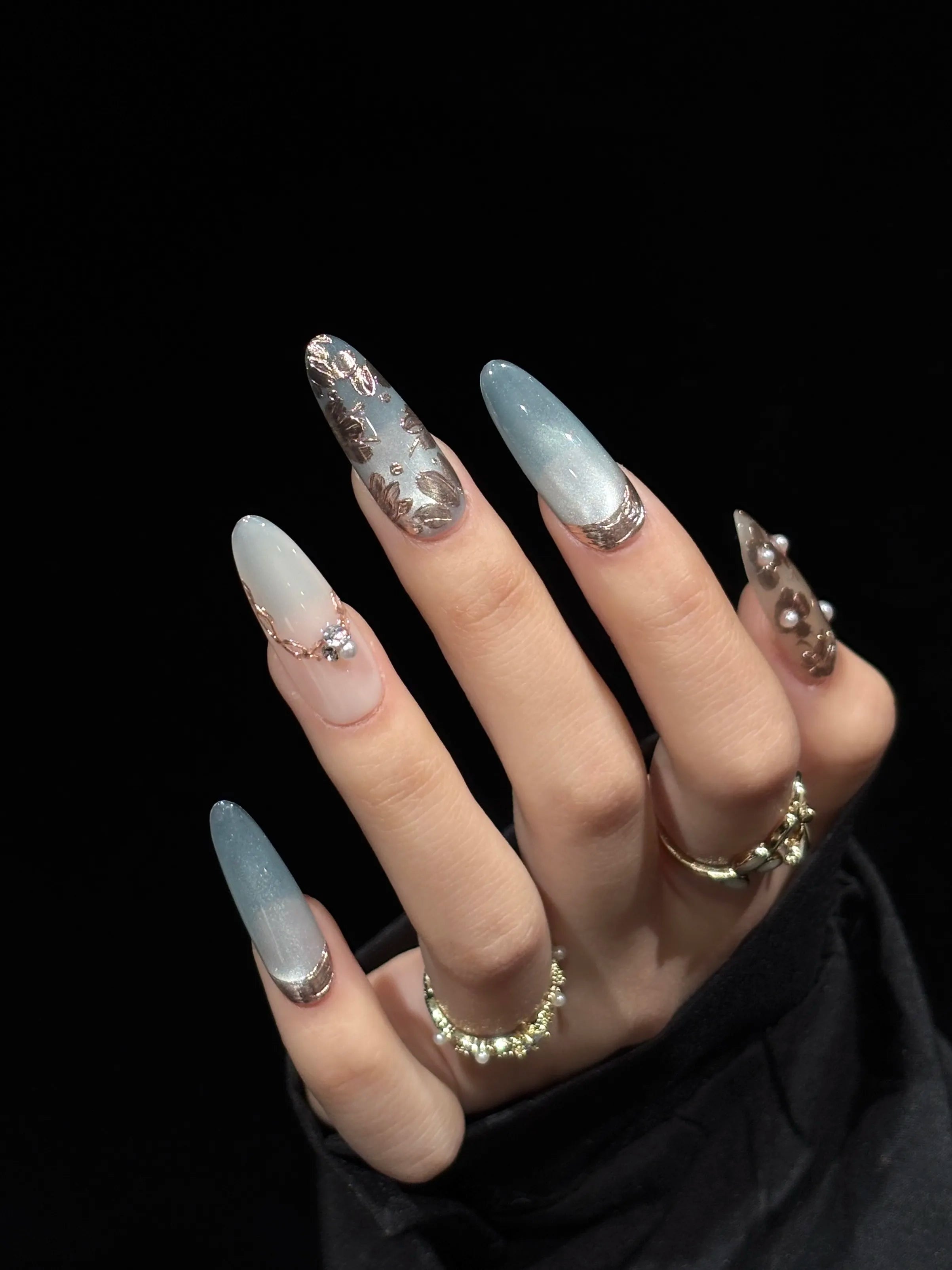 Siva Nail, Frost Bloom, Blue Ombre Floral Handmade Press on Nails