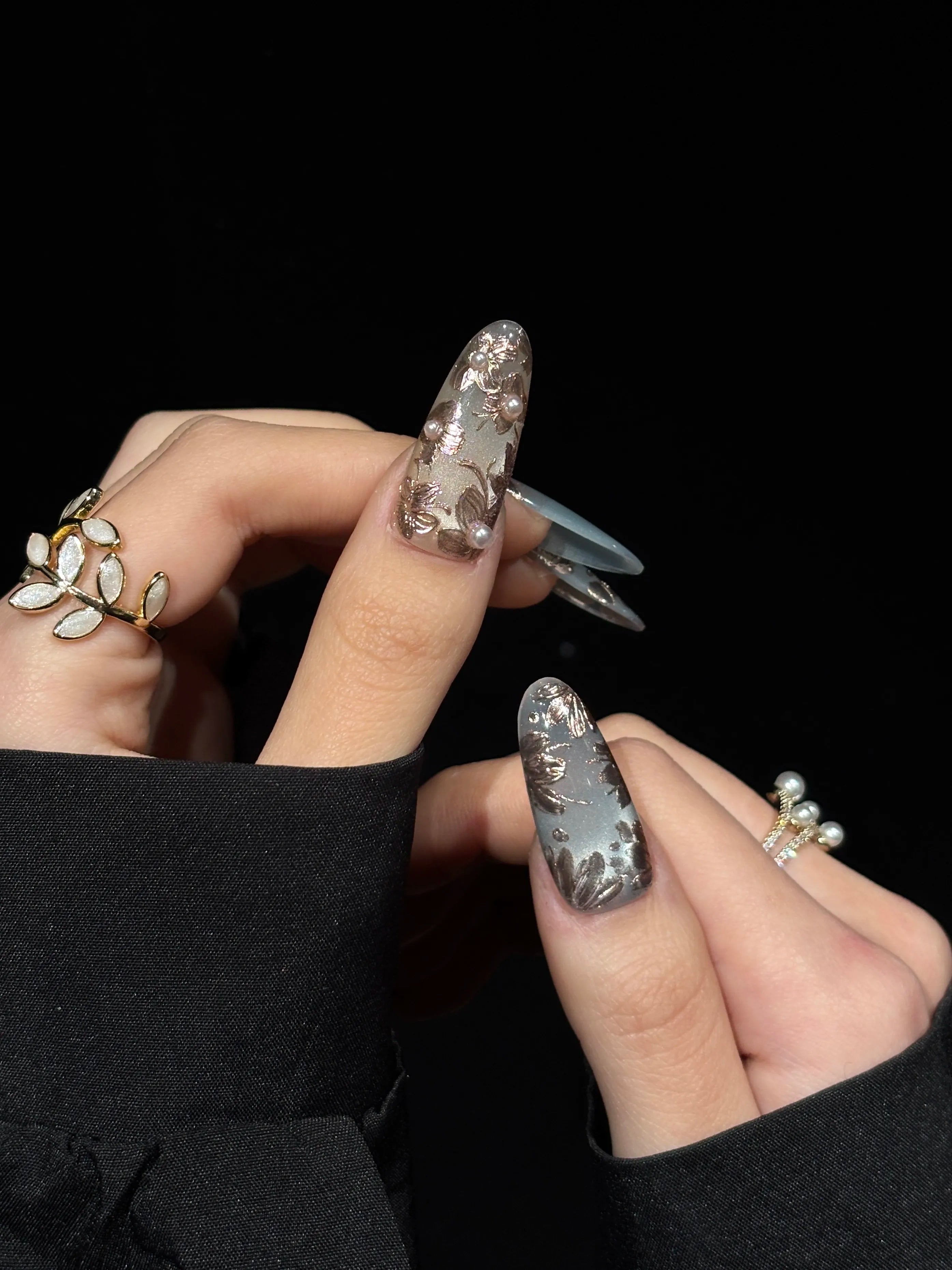 Siva Nail, Frost Bloom, Blue Ombre Floral Handmade Press on Nails