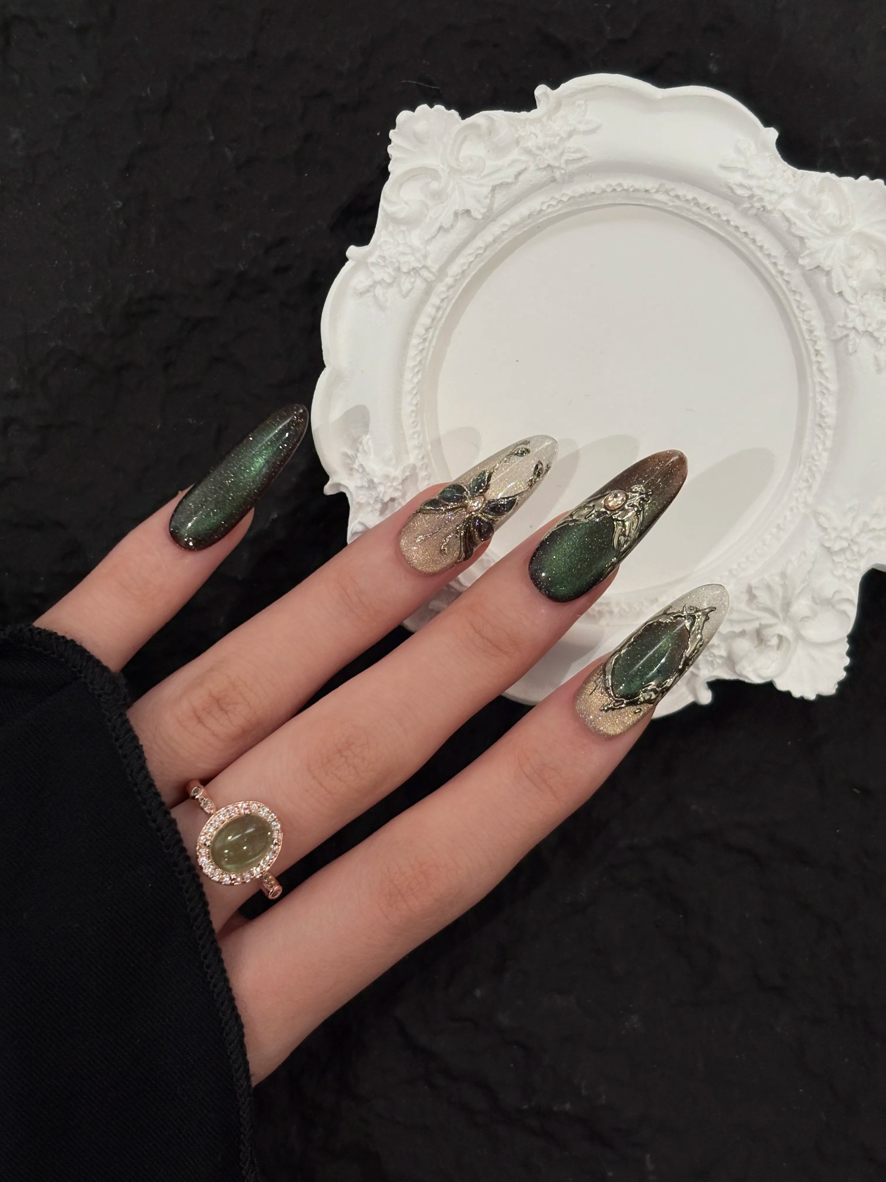 Siva Nail, Forest Gleam, Emerald Butterfly Handmade Press on Nails