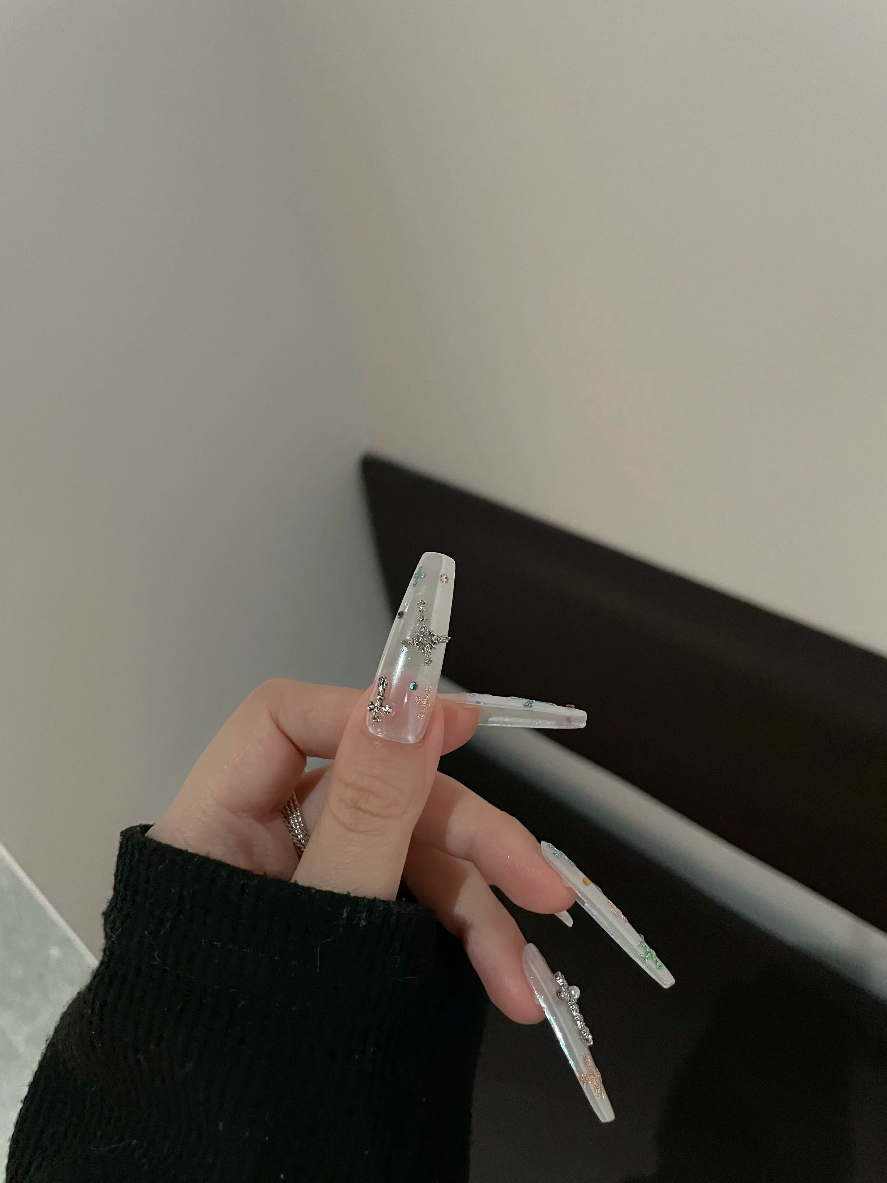 Siva Nail, Translucent Fairy - tale Charms Handmade Press on Nails