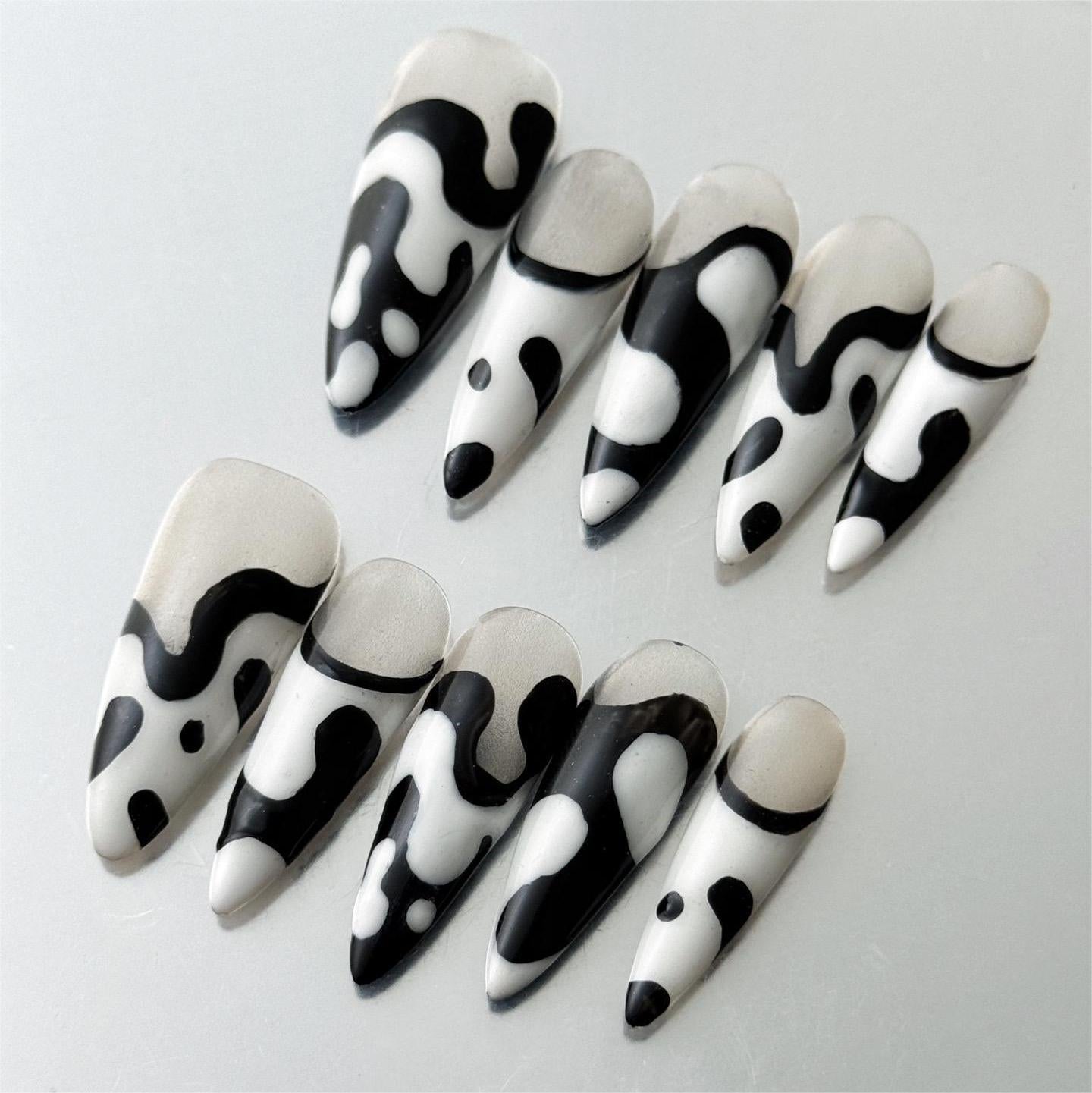 Siva Nail, Monochrome Wave, Abstract Press on Nails