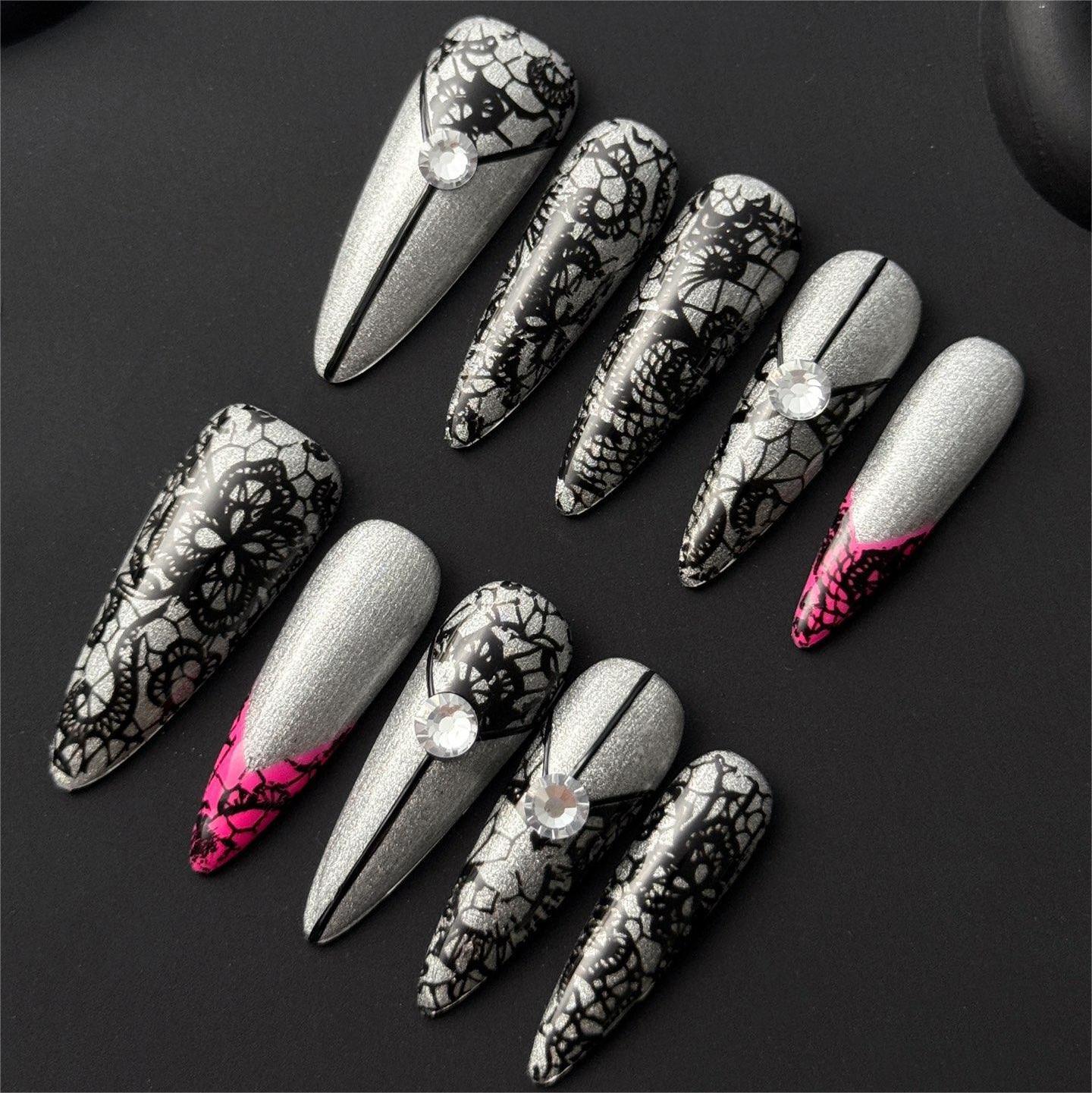 Siva Nail, Gothic Lace, Silver Lace Press on Nails