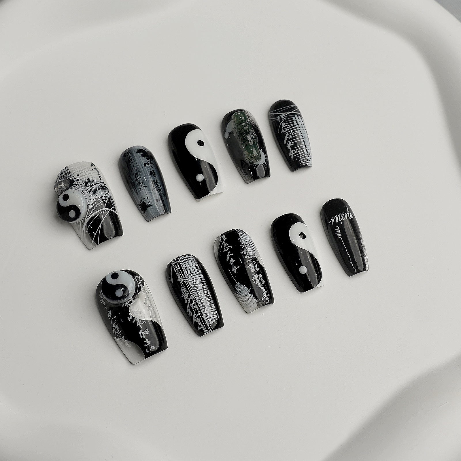 Siva Nail, Chaos, Black & White Harmony Press on Nails