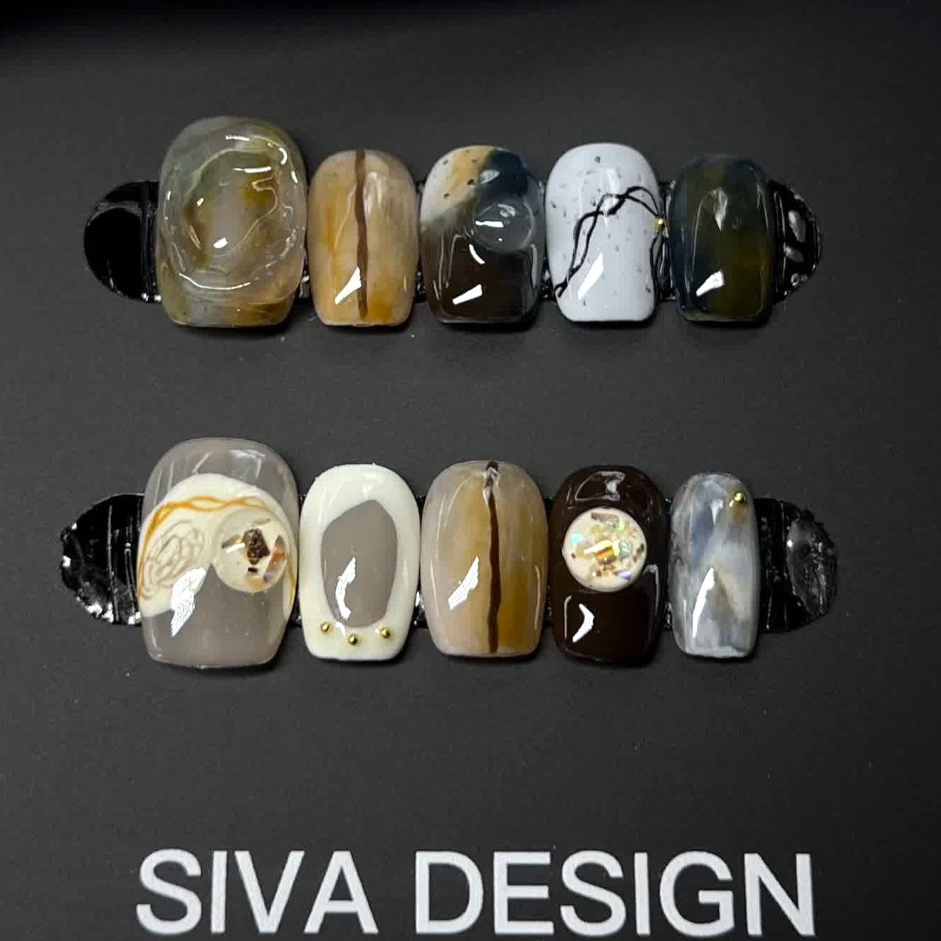 Siva Nail, Antique Brushstrokes, Line Designed Press on Nails