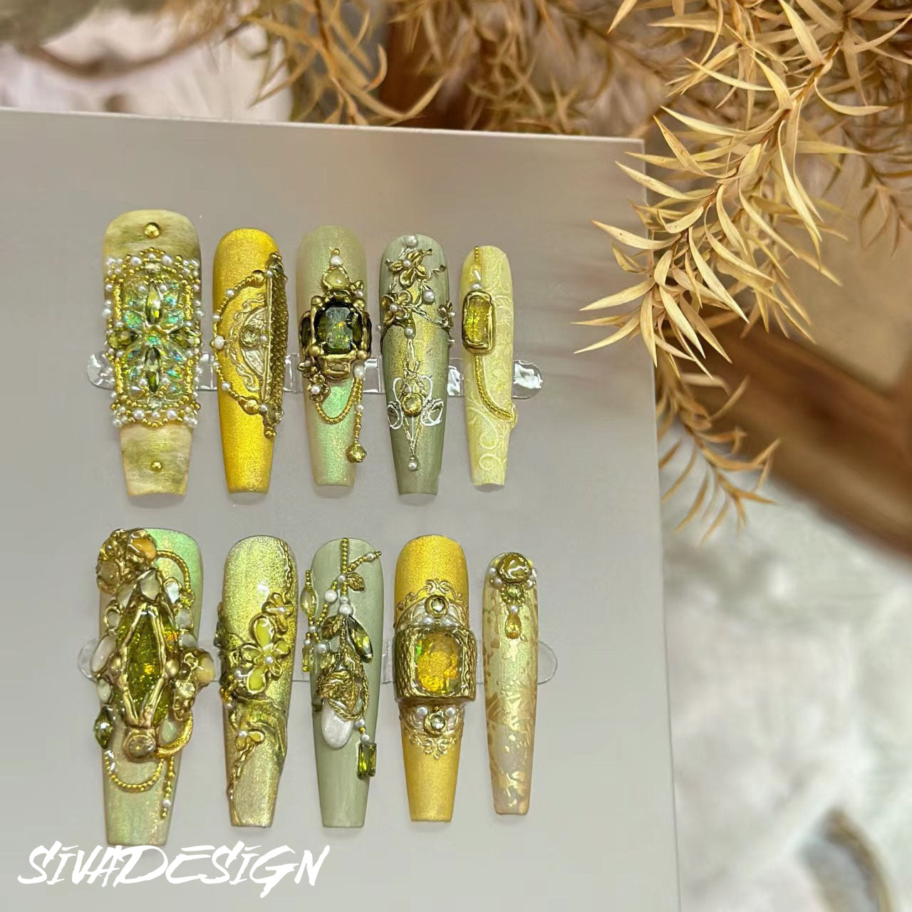 Siva Nail, Midas Touch, Golden Elegance Acrylic Press on Nails