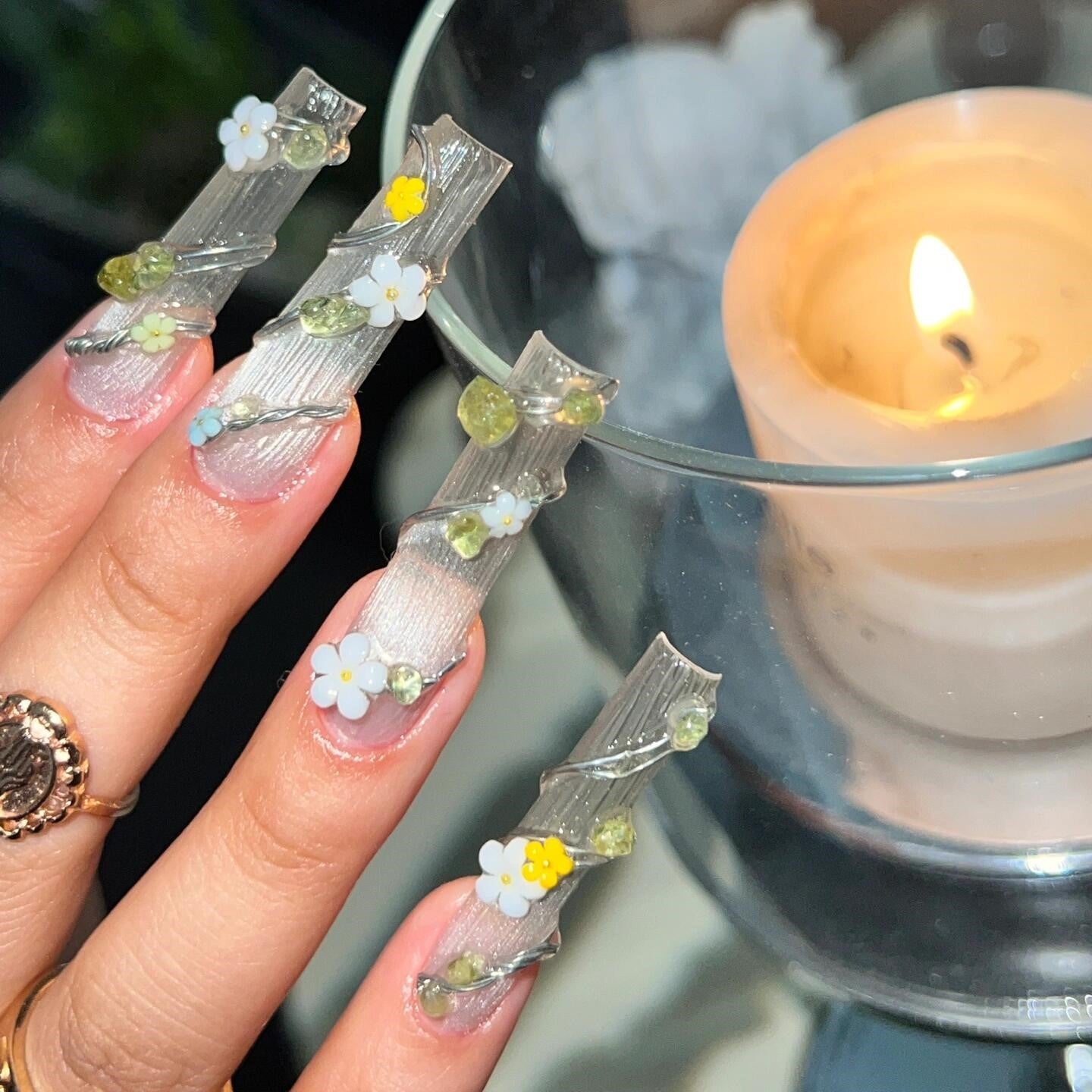 Siva Nail, Flora's Touch, Floral Press on Nails