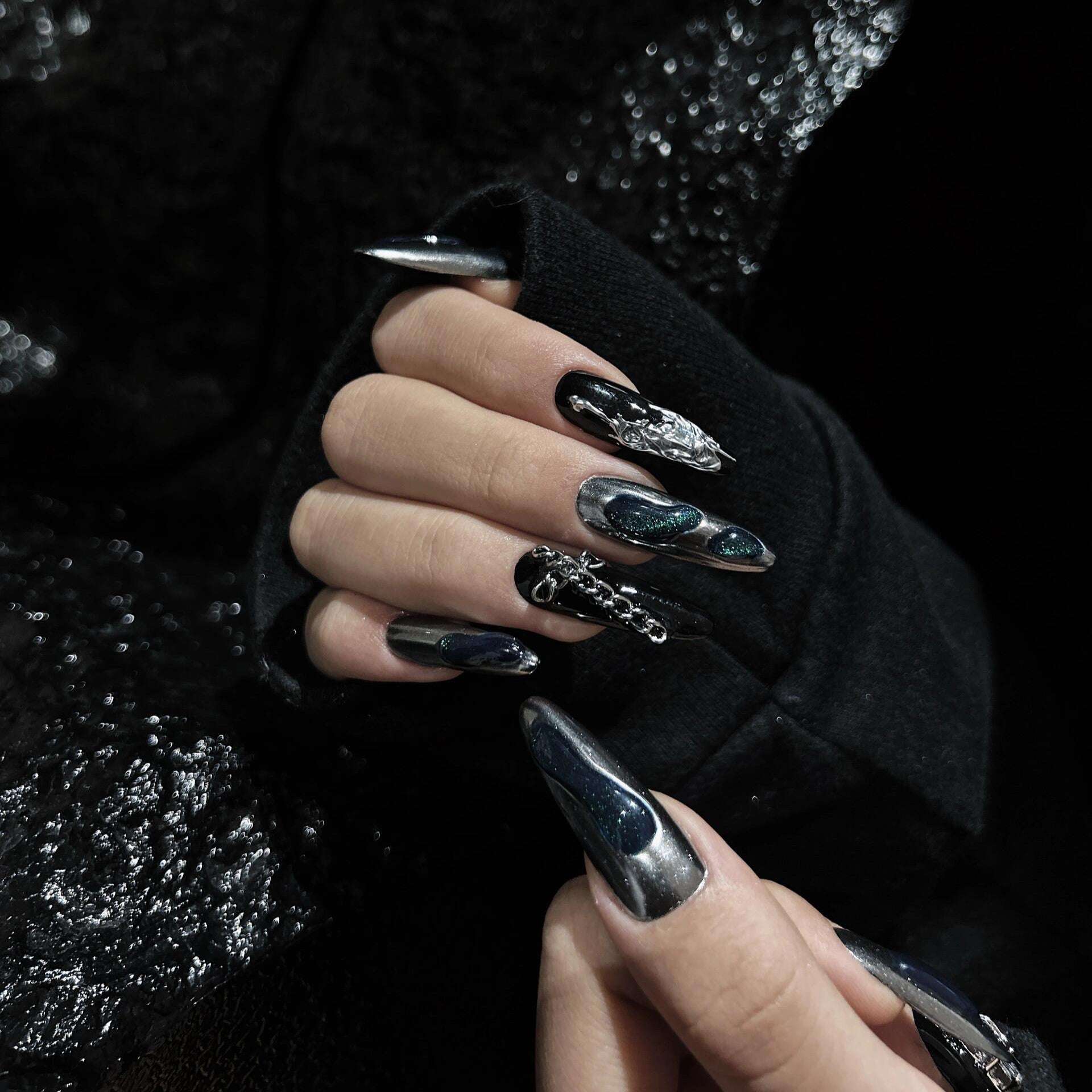 Siva Nail, Night Chain, Edgy Elegance, Handmade Press on Nails