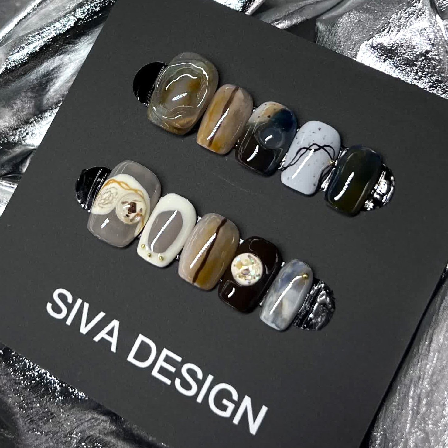 Siva Nail, Antique Brushstrokes, Line Designed Press on Nails