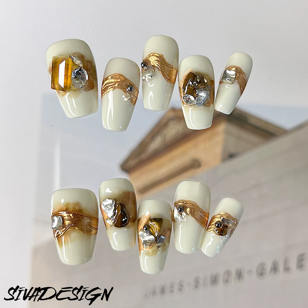 Siva Nail, Golden Embrace, Luxe Style Handmade Press on Nails