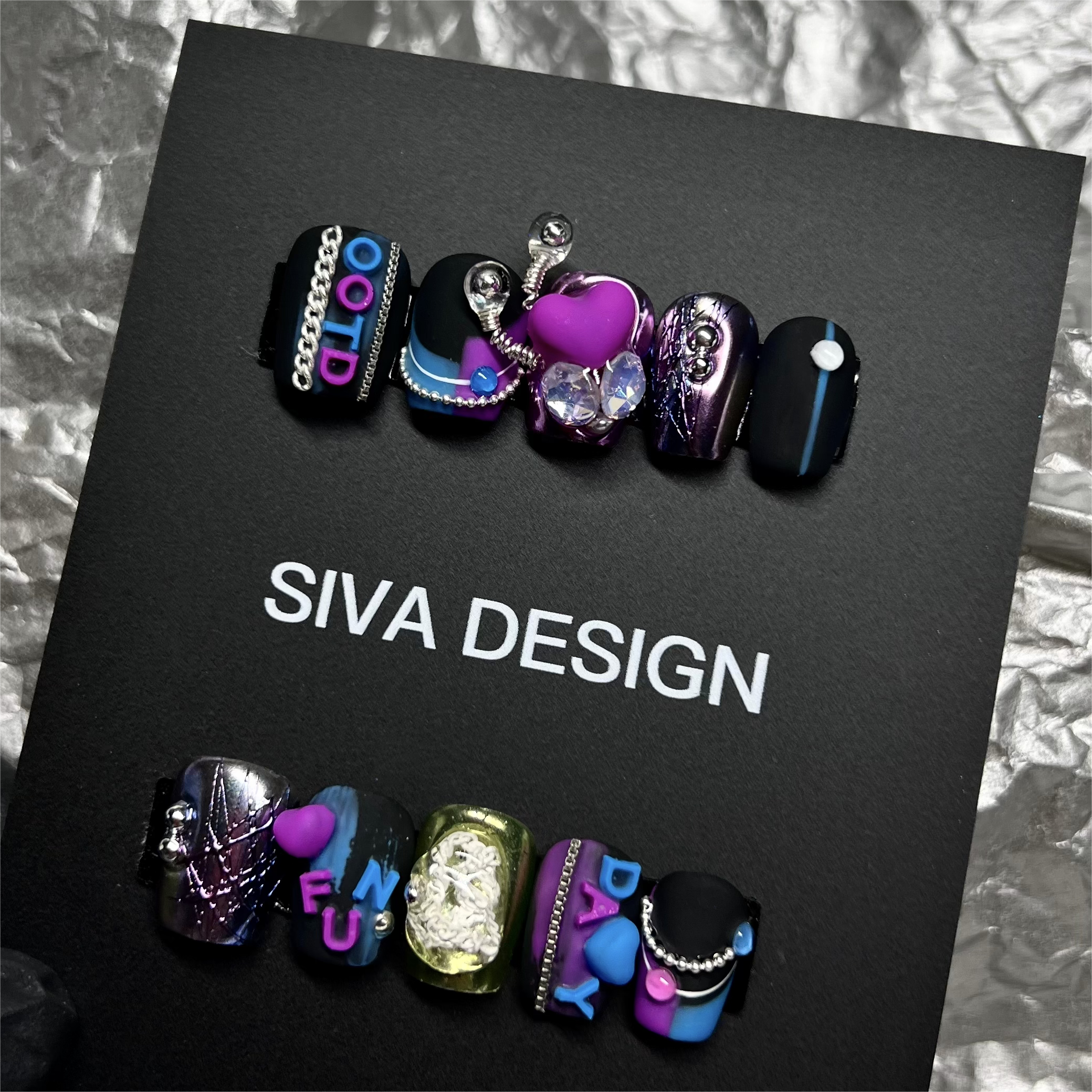 Siva Nail, Neon Dreams, Artistic Handmade Press on Nails