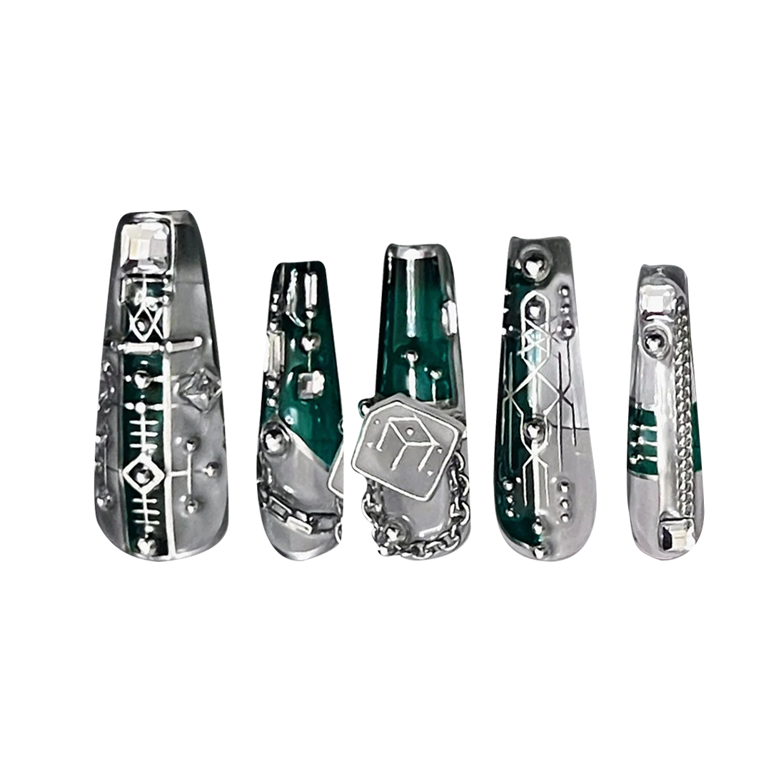 Luxurious Dark Green Nails