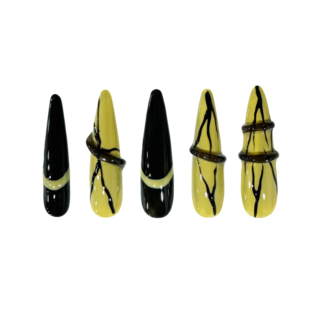 Siva Nail, Noir Vines, Halloween Press on Nails