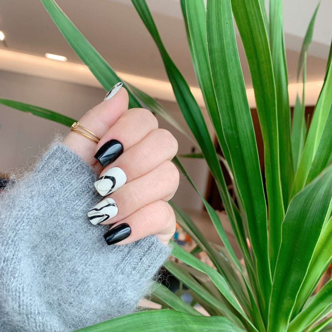 Siva Nail, Starlight Celebration, Shimmer Accent, Handmade Press on Nails