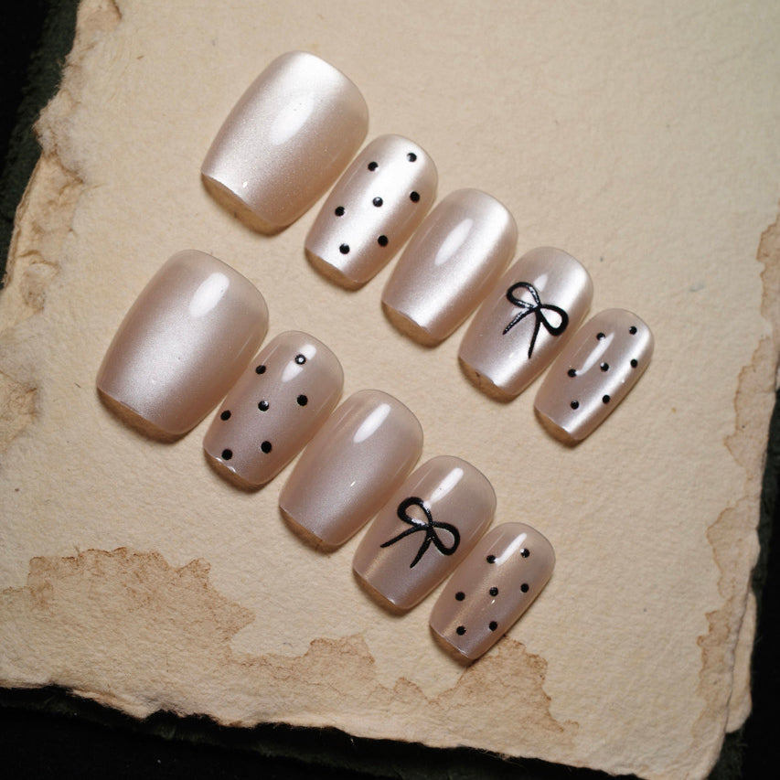 Siva Nail, Classic Dots and Bows, Playful Polka Dot Acrylic Press on Nails