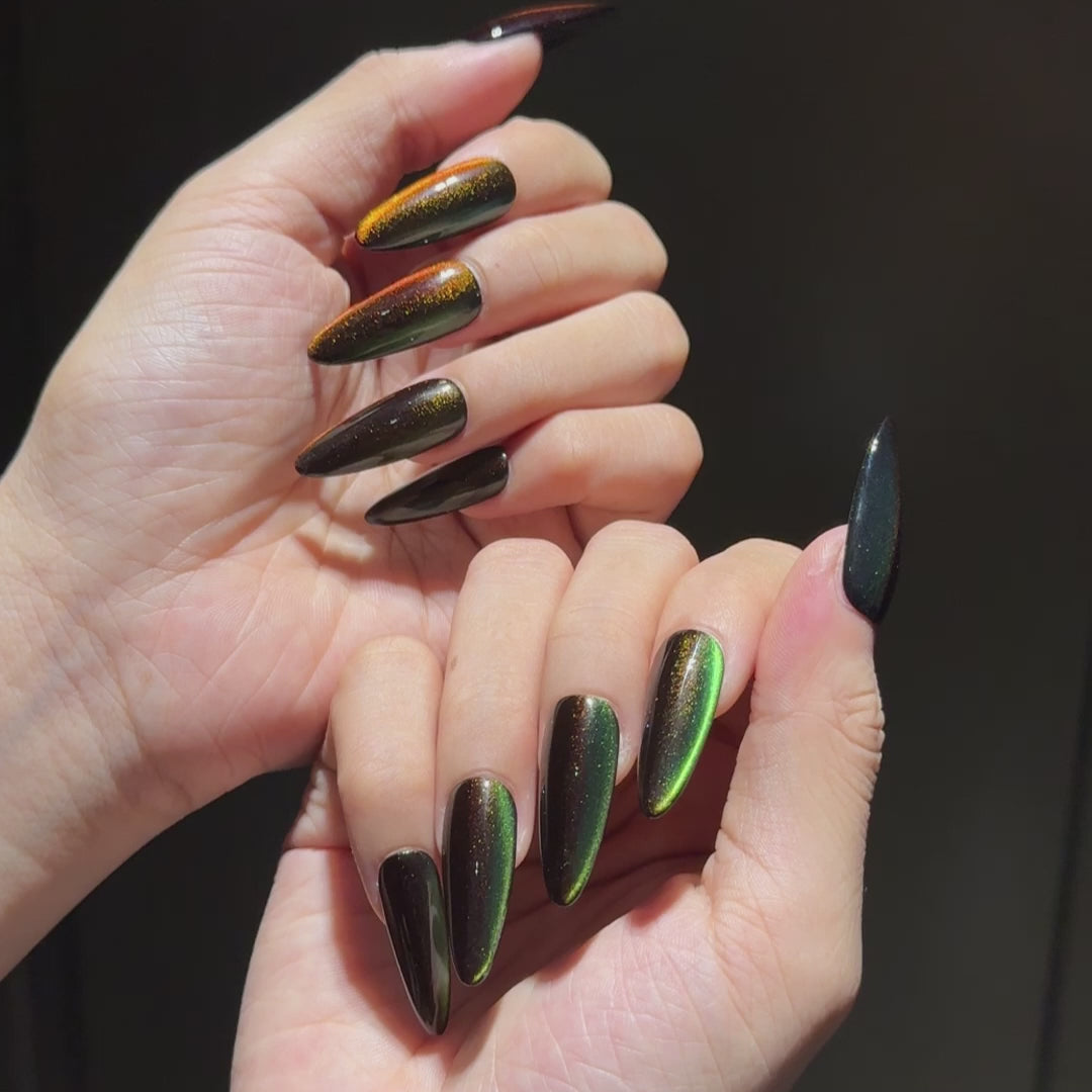 Siva Nail, Dark Flame, Green Glow Press on Nails