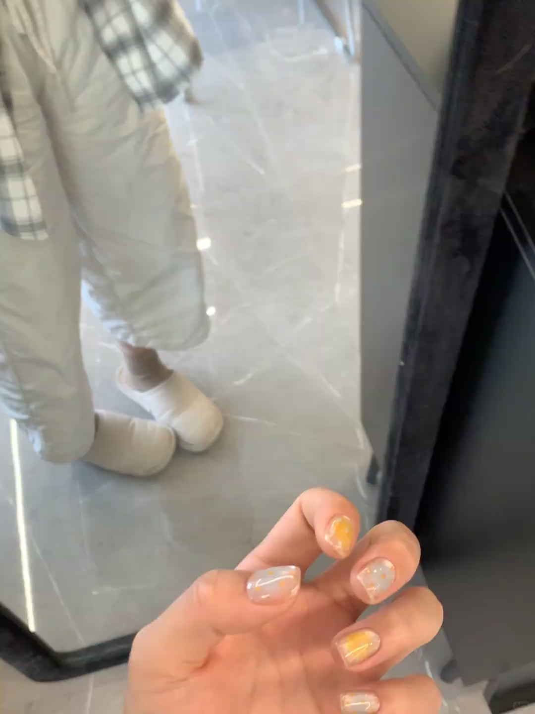 Siva Nail, Pastel Cloud, Orange Dotted Handmade Press on Nails